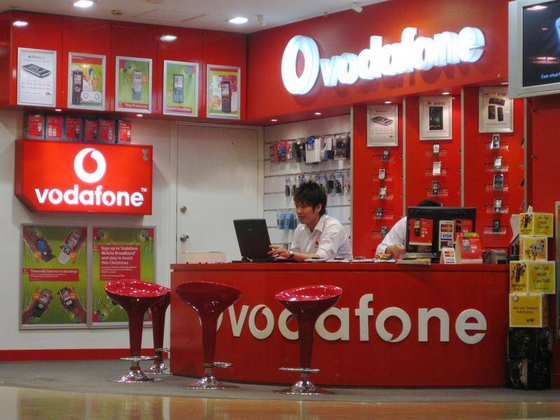 Vodafone mobile customers are having trouble making calls and accessing data due to an outage.