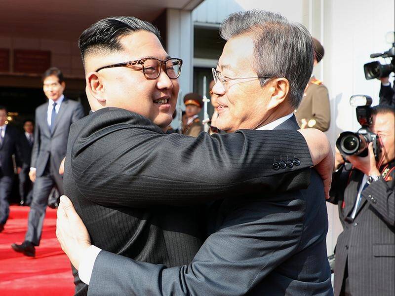 The leaders of North and South Korea are discussing a possible US summit.