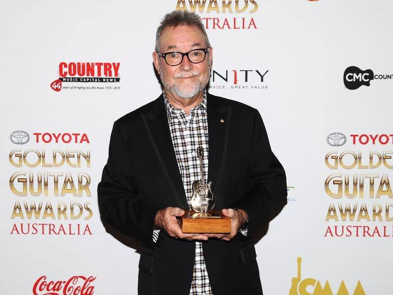 John Williamson has urged Australians to not forget the bush as the Tamworth Country Music Festival.