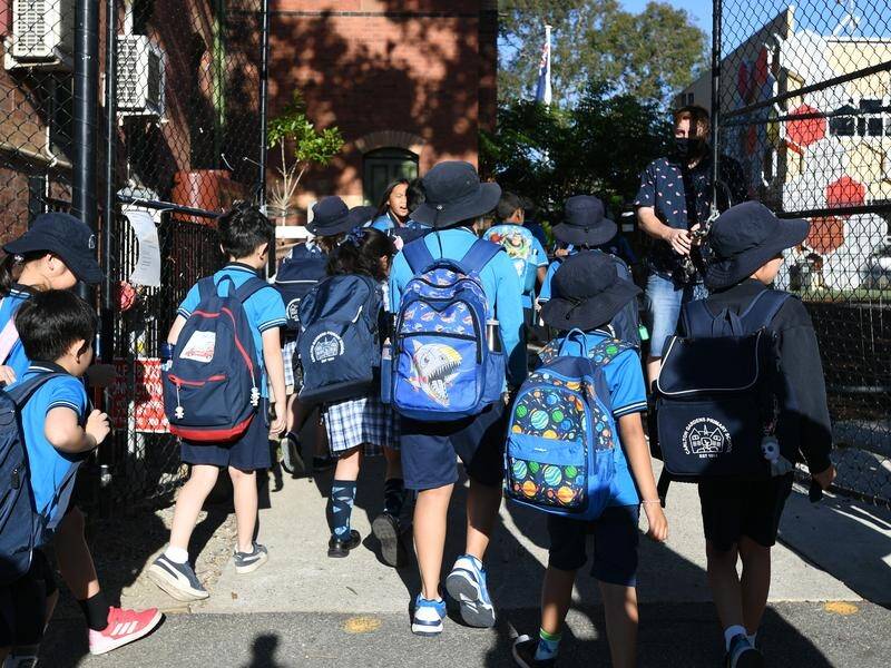 An education union is calling on governments to ensure all public schools are fully funded by 2028. (Erik Anderson/AAP PHOTOS)