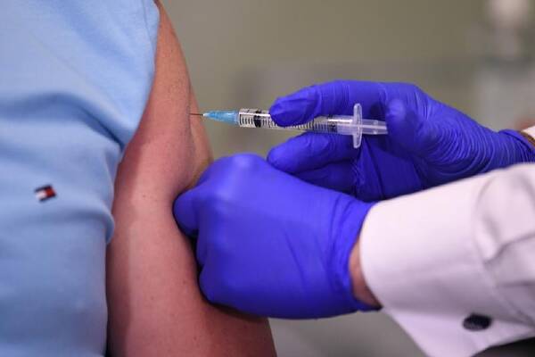 The mRNA vaccine is custom-built for each person in just a few weeks. (James Ross/AAP PHOTOS)