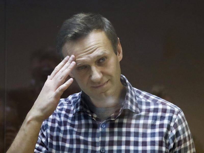 Moscow prosecutors have ordered regional groups supporting Alexei Navalny to stop their activities.