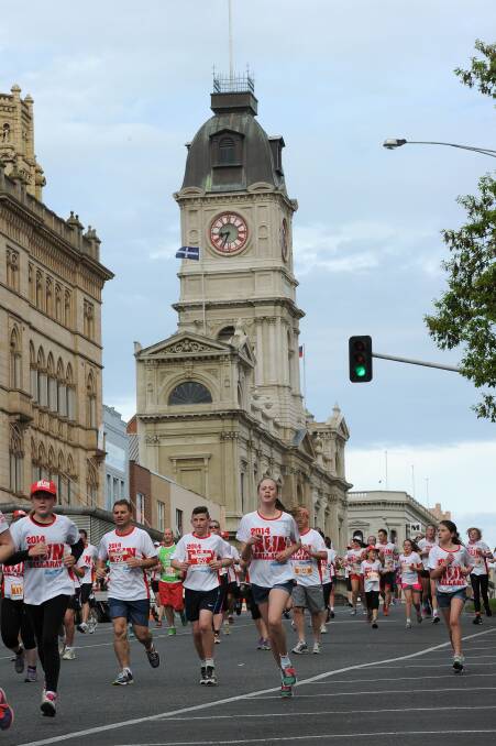 More than 5500 take on Run Ballarat in 2014 | Photos | The Courier ...