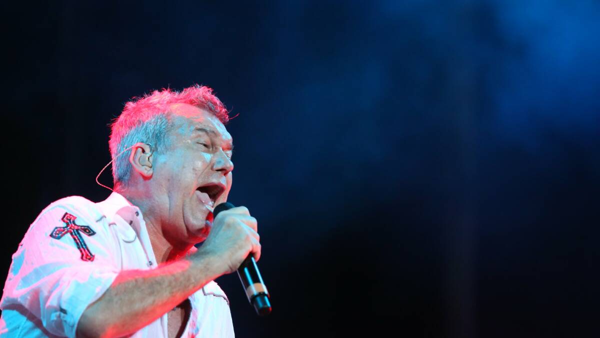 Jimmy Barnes loves playing Ballarat gigs - and catching up with old mates like Daryl Braithwaite. 