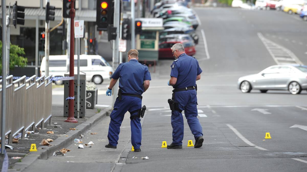 Police investigating the scene. PICTURE: LACHLAN BENCE