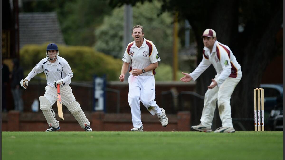 Hayden Cartledge - Mt. Clear takes off as Matt McMahon - Brown Hill watches for a catch. PIC: ADAM TRAFFORD