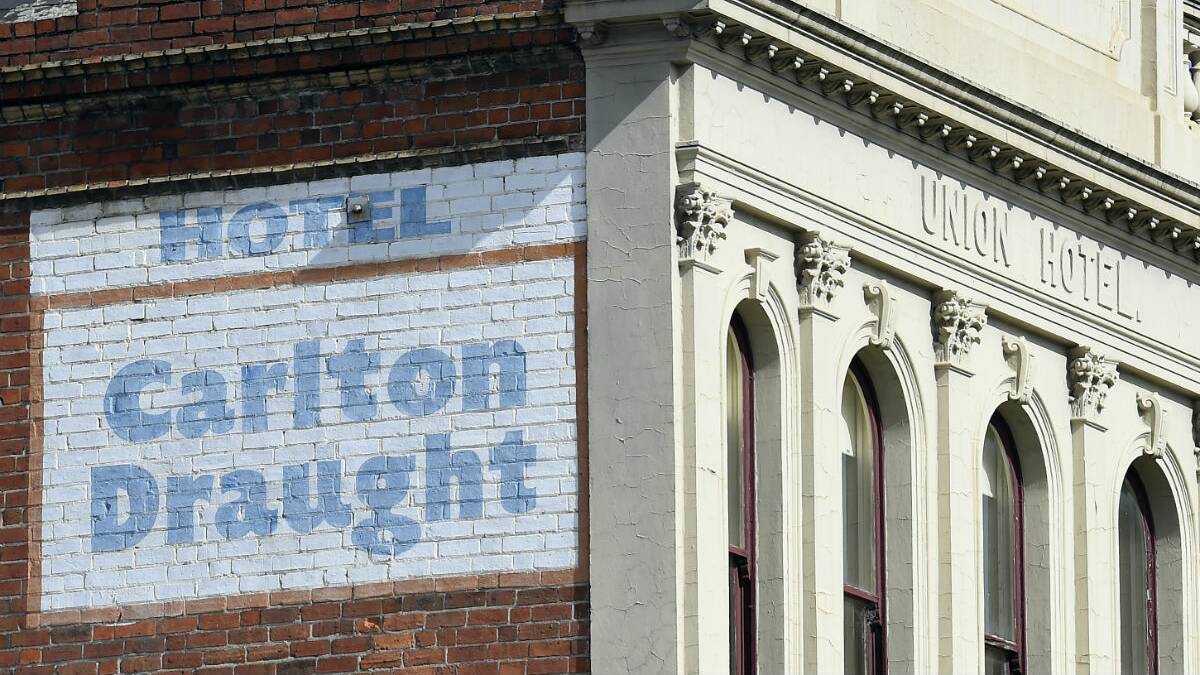 The Carlton Draught sign on Sturt Street, Ballarat. PICTURE: JUSTIN WHITELOCK