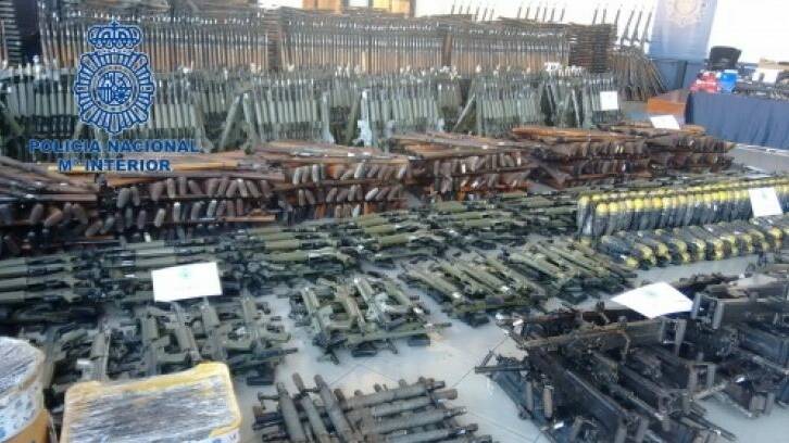 Spanish Police announced on March 14, it seized more than 10,000 weapons among them AK47 , anti-aircraft machine guns and others in January, destined for criminal and terroistis organisations in Europe. Five people were arrested.
Picture: Spanish National Police