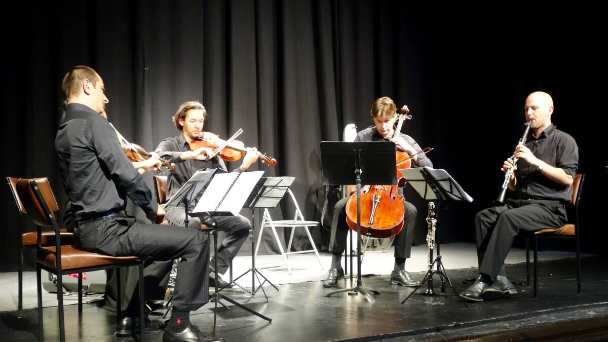 Omega Ensemble Calrinet Quintet
