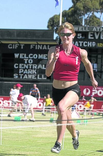Melissa Breen in action at 2009 Stawell Gift carnival
