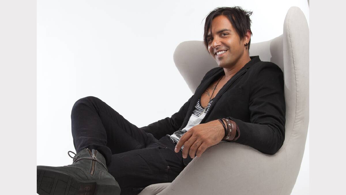 Former Taxiride frontman Jason Singh will perform at Sanity stores across Australia.