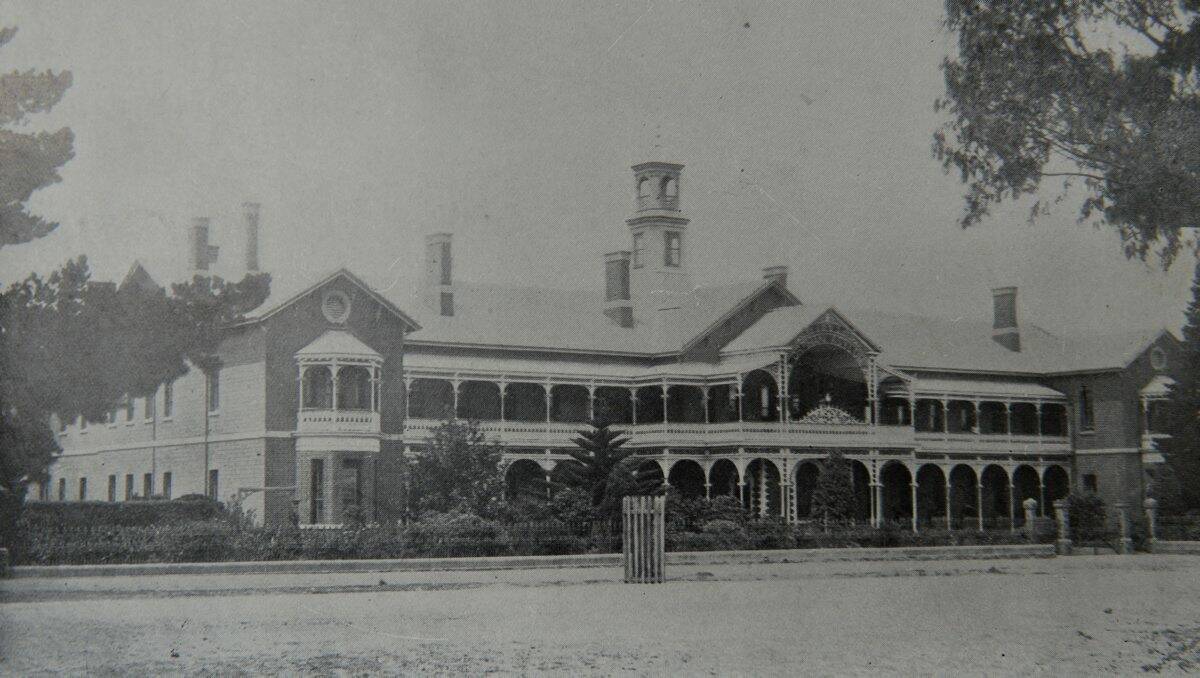 The Ballarat Orphan Asylum 1901 in Victoria Street.
