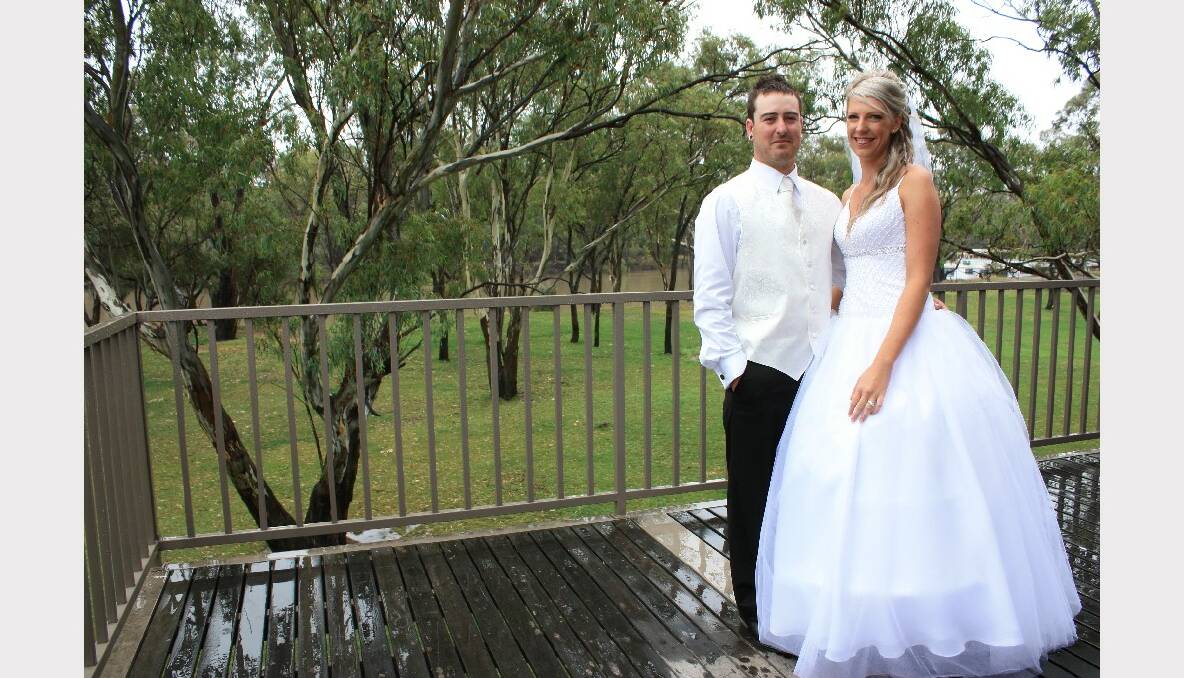 Bec Townsend & Lyndon Karslake, married March 3, 2012 at Moama. Attendents: Lauren Gertners, Lucy Watts, Kai McPhee, and Dylan Giles. The couple honeymooned on the Murray River and later, in Thailand.