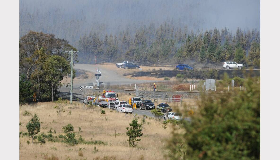 Emergency crews battled a 40 hectare fire at Bald Hills, near Creswick. Monday, January 21. PHOTOS: JUSTIN WHITELOCK.