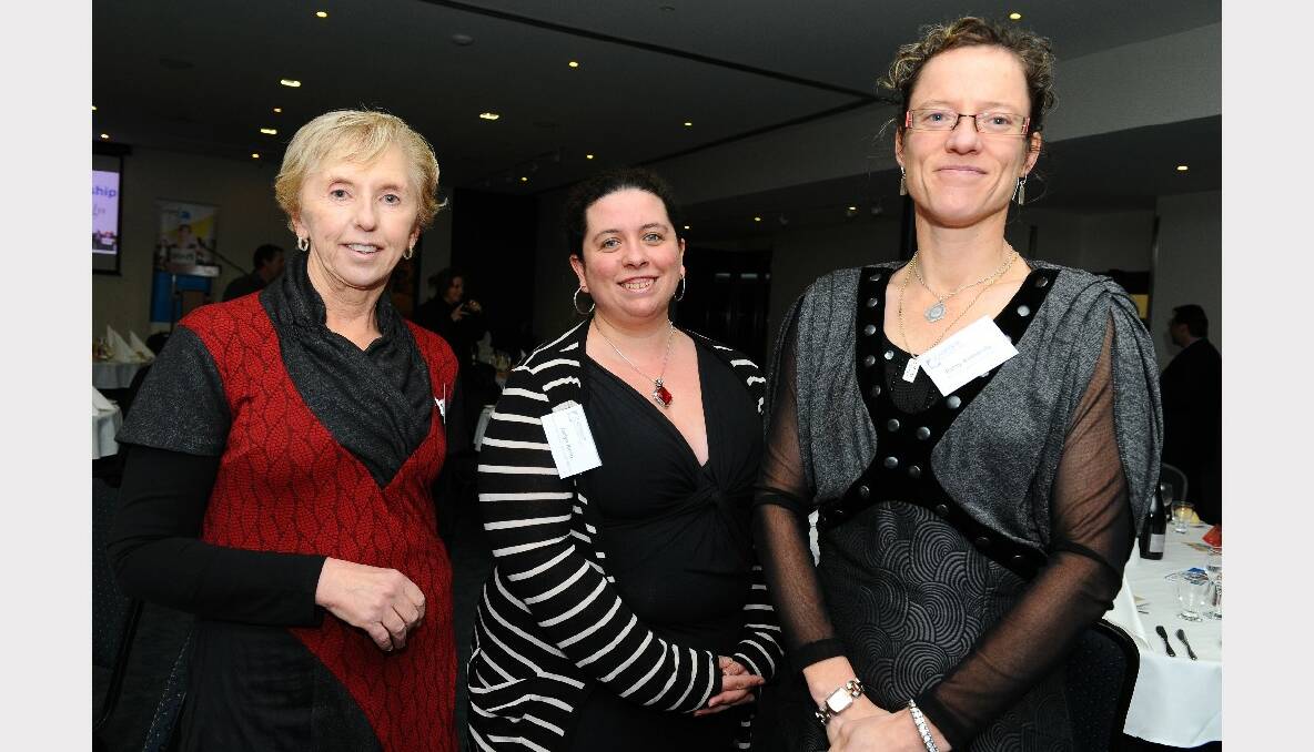 Anne Munro (Womens Health Grampians), Jaclyn Reriti (Leadership Ballarat & Western Region) and Patty Kinnersly (Womens Health Grampians)           