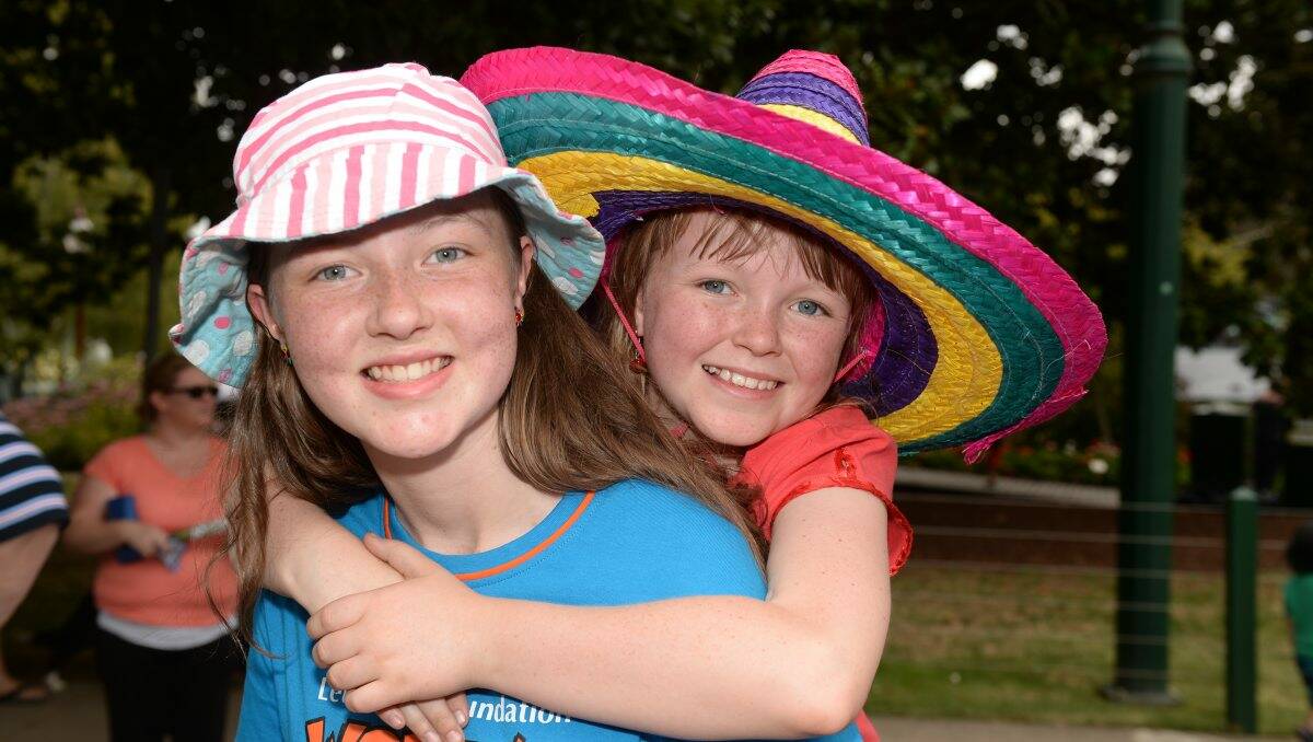 Katelyn Thomas, 14, and Mikayla Thomas, 10, at The Courier Begonia Parade. PICTURE: KATE HEALY