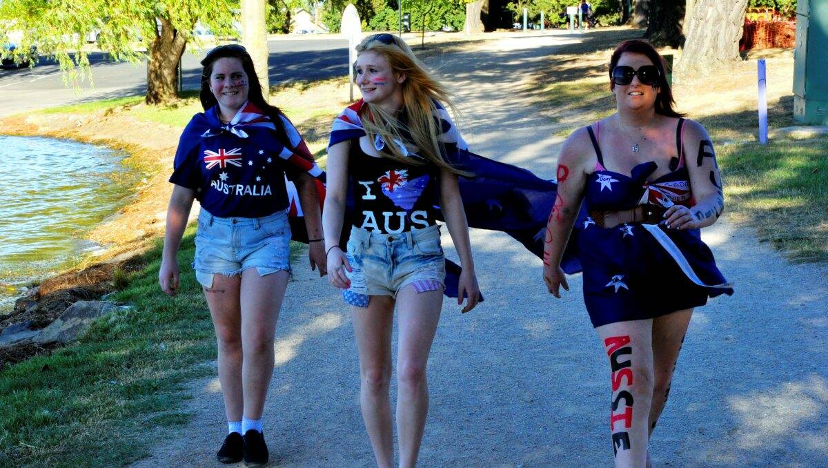 Seionie Johnson, Shantelle Smith and Jessica Osborne at Australia Day around the lake.
