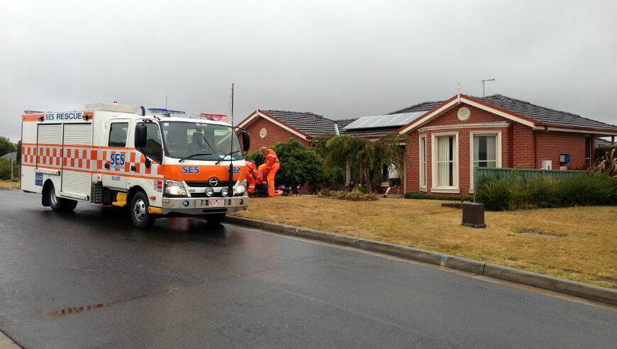 An SES crew attending a home in Ballarat North. PICTURE: TOM MCILROY
