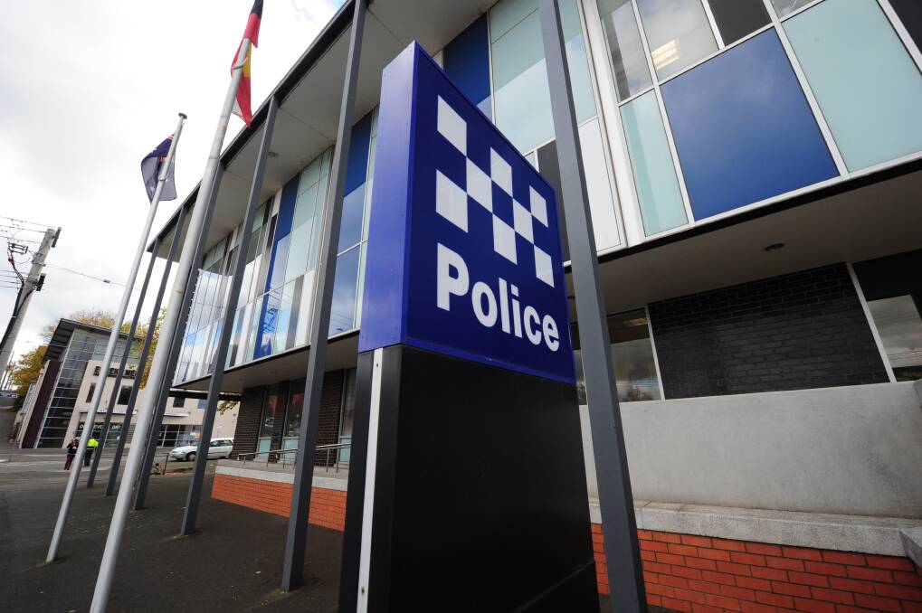 BALLARAT Police is still searching for a group of offenders that assaulted a number of people and trashed a Ballarat North property on Friday night. 