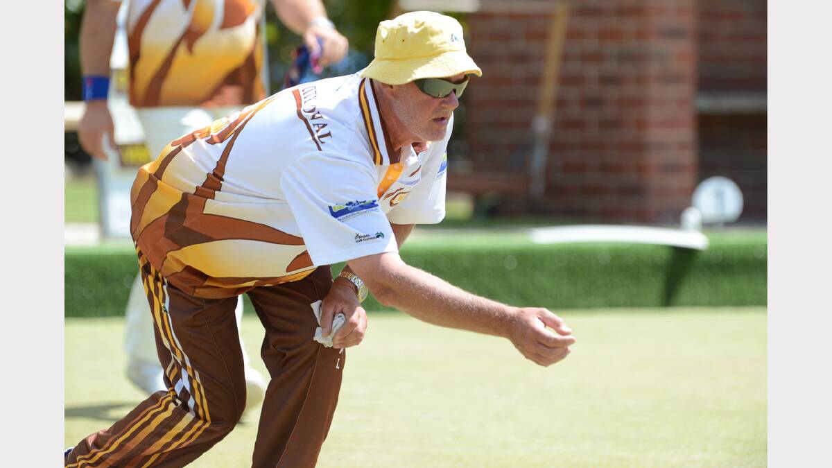 Mitch Walton (City Oval). Division 1 bowls. PICTURE: KATE HEALY. 
