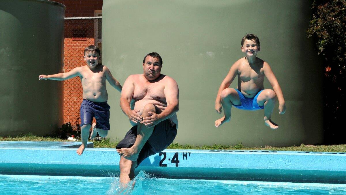 Chris, James and Matthew Burt kept cool on Australia Day by joining in the fun at the Brown Hill pool. Ballarat – and the rest of the state – is set to endure a run of high temperatures for the rest of this week.