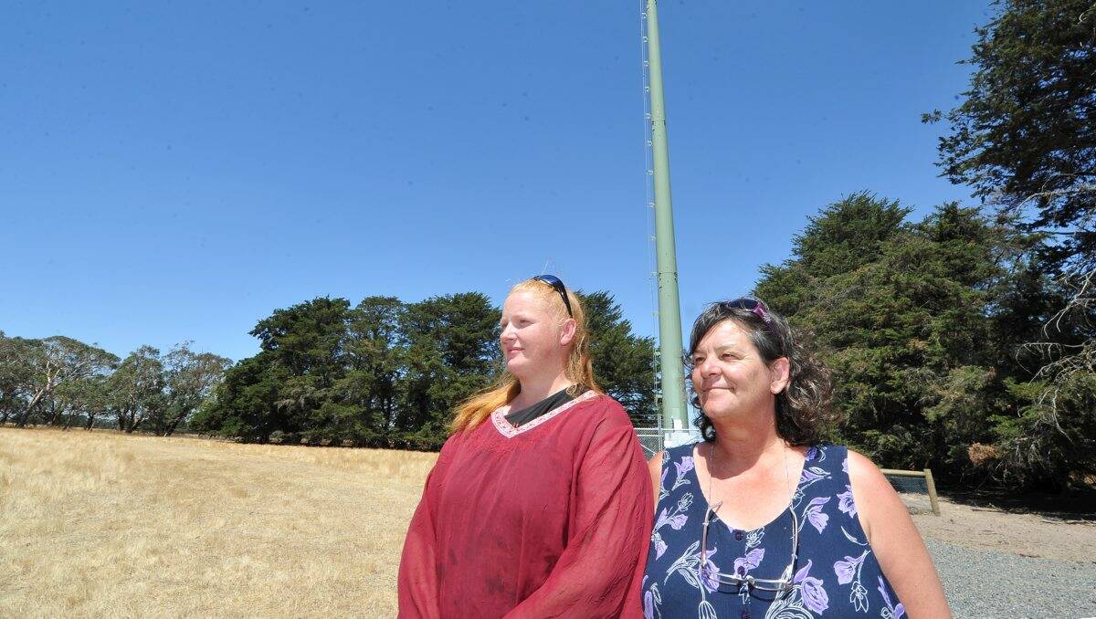 Dereel residents Tracey Taylor and Julie Donaghy are still waiting for improved phone coverage.
