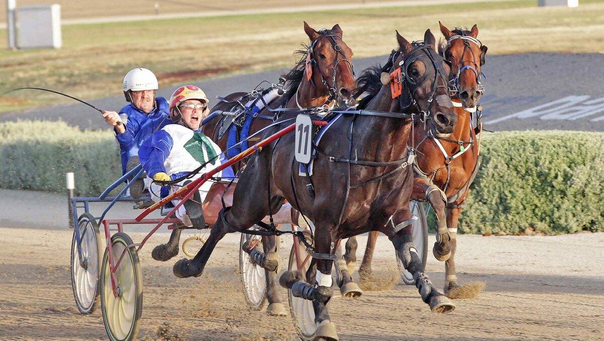 Abettorpunter (Matthew Craven) races away with the Casey Classic at Melton.