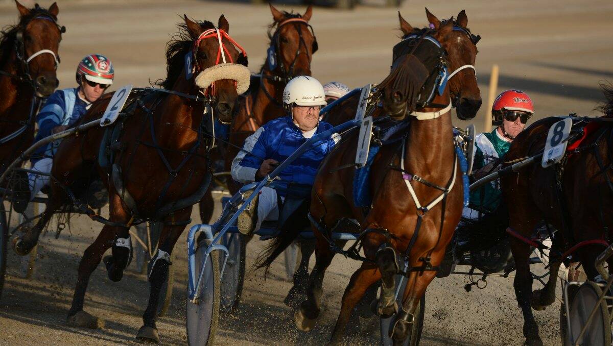 The field tightens up in race four of the Coca-Cola Amatil Cup meeting at Bray Raceway. PICTURE: ADAM TRAFFORD