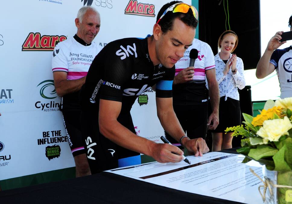  Elite men’s rider Richie Porte is the first to sign the petition the petition “A Metre Matters” launched by the Amy Gillett Foundation. 